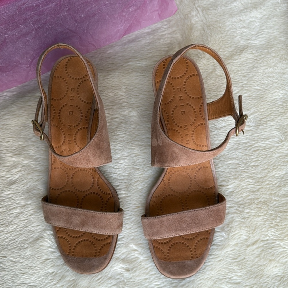 new CHIE MIHARA ‘Anatour’ Wedge Heel Sandals in Tan Suede size 7 - Picture 6 of 7